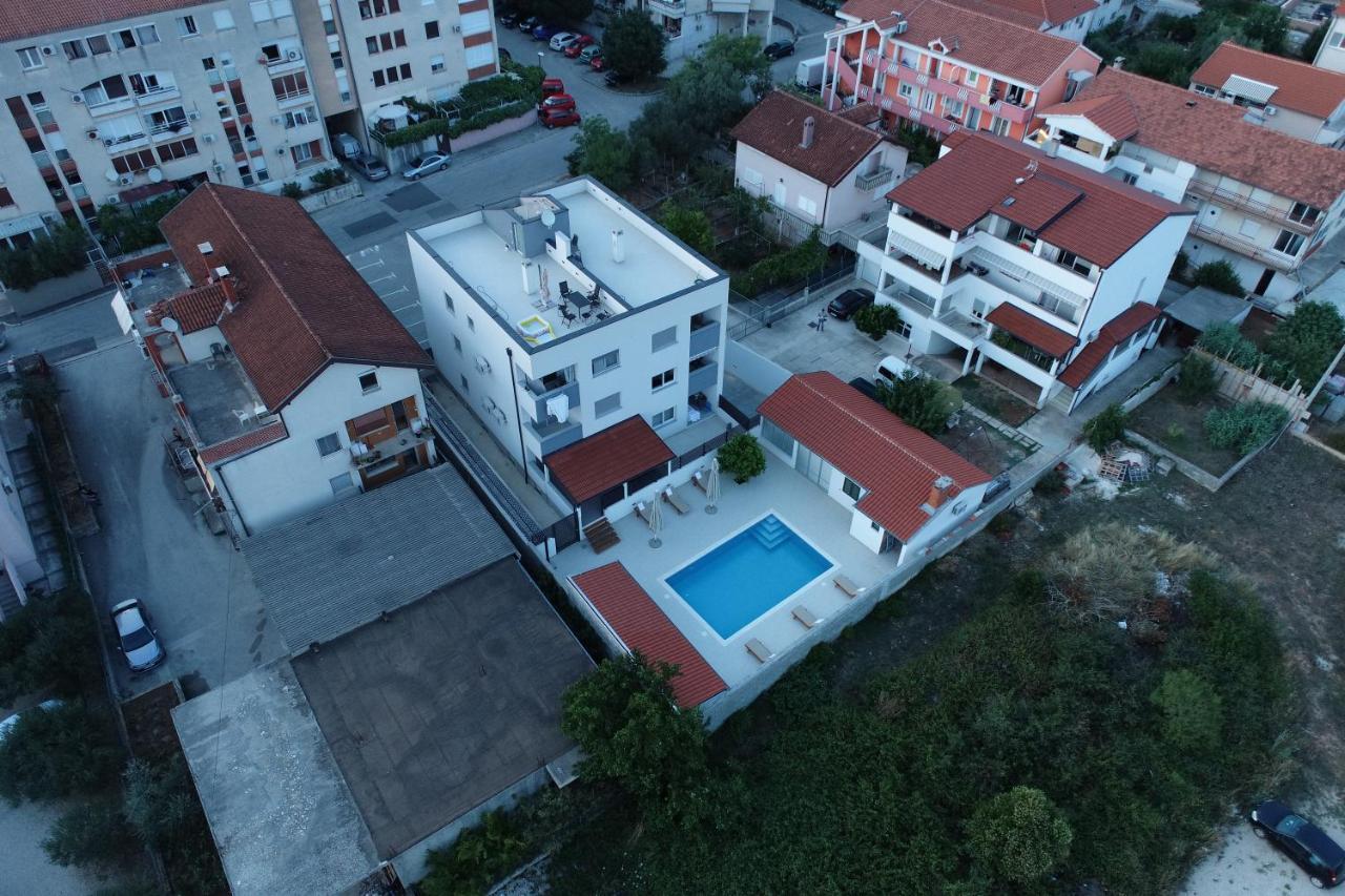 Apartment Zara - Luxury Apartment With Private Pool المظهر الخارجي الصورة