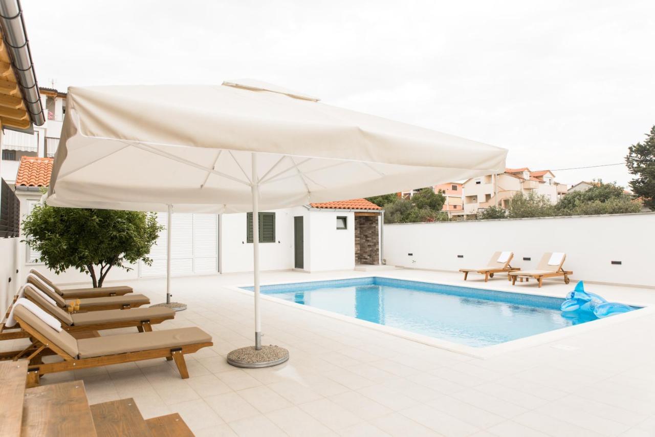Apartment Zara - Luxury Apartment With Private Pool المظهر الخارجي الصورة