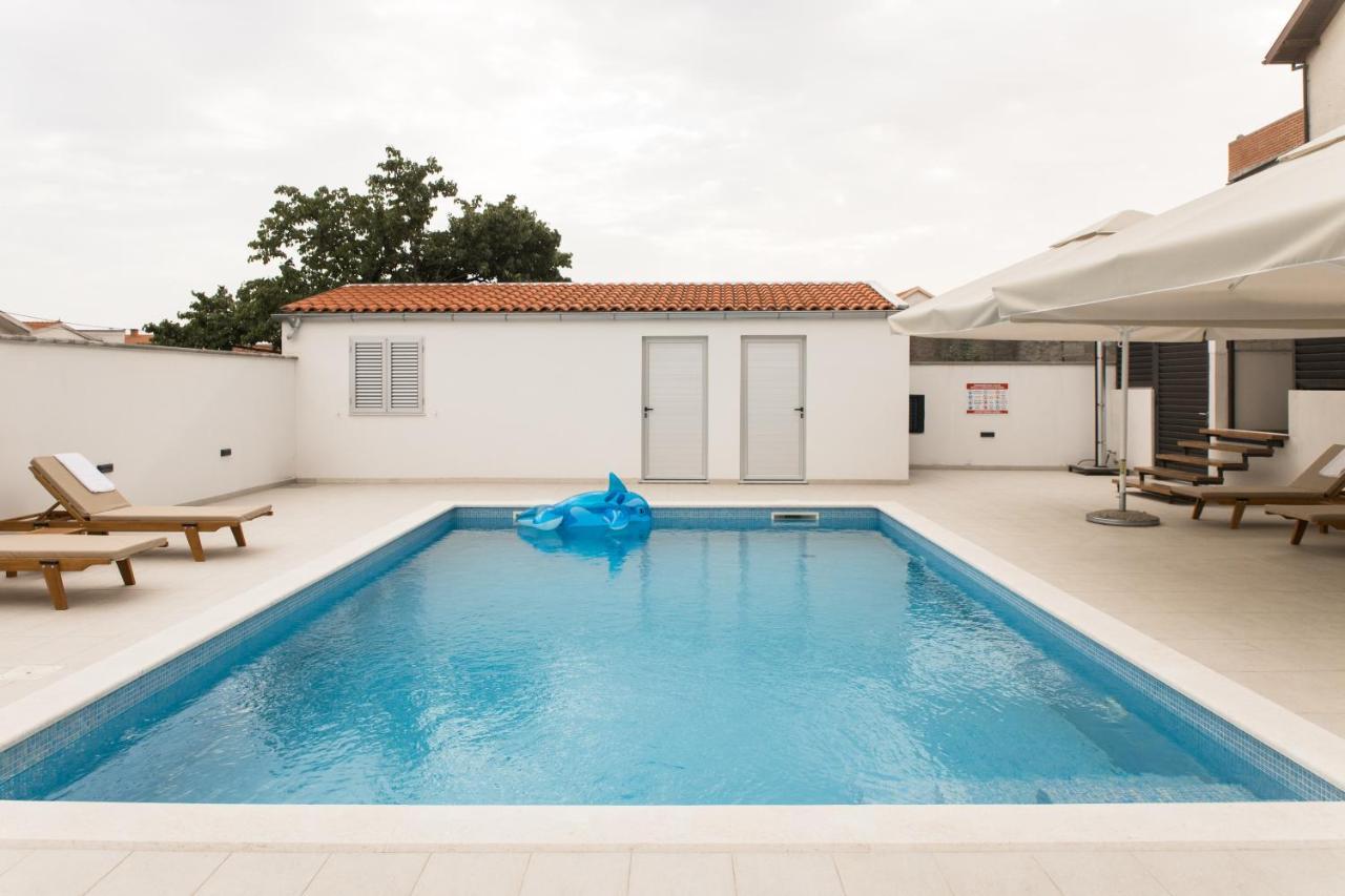 Apartment Zara - Luxury Apartment With Private Pool المظهر الخارجي الصورة