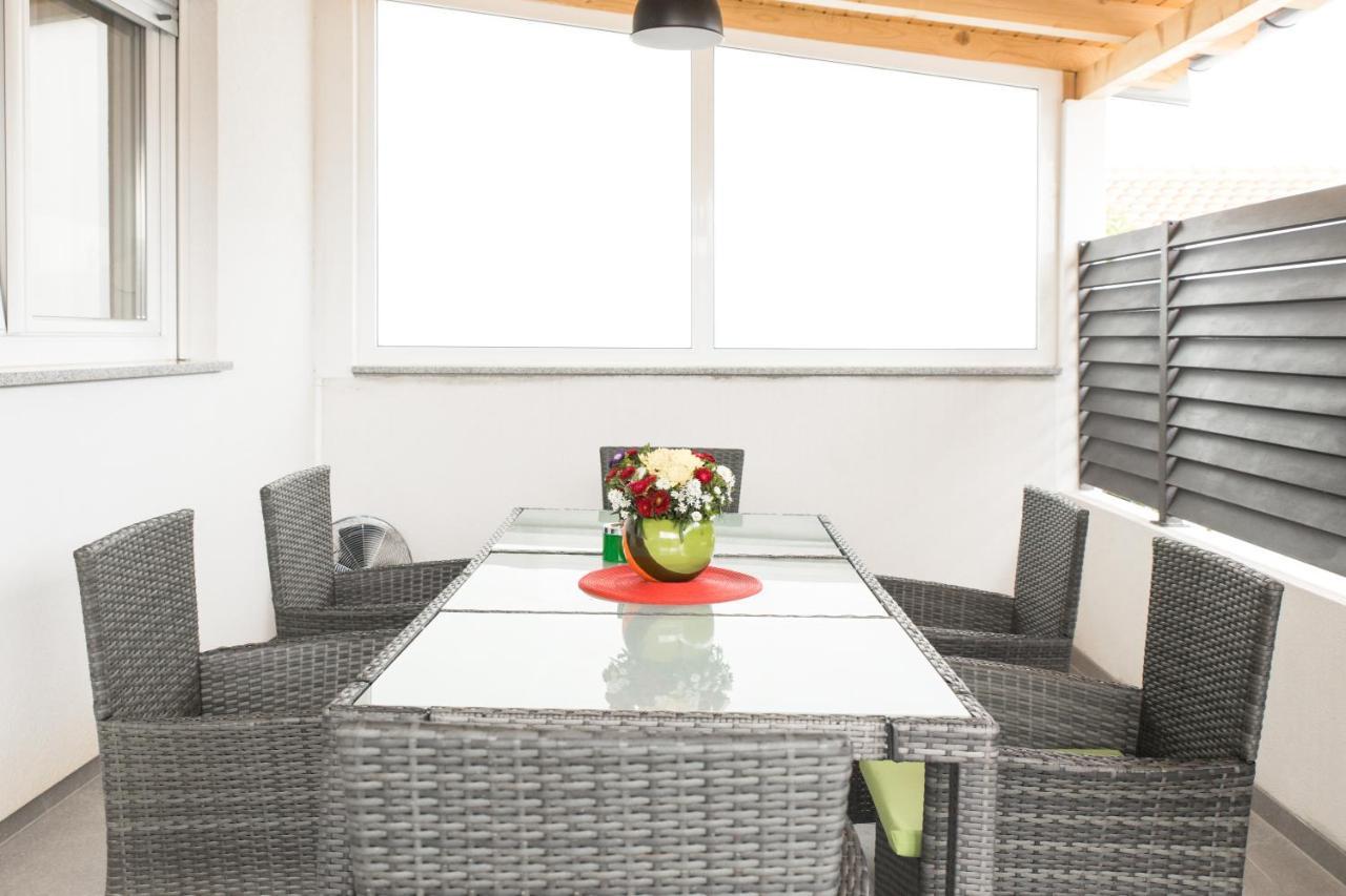 Apartment Zara - Luxury Apartment With Private Pool المظهر الخارجي الصورة