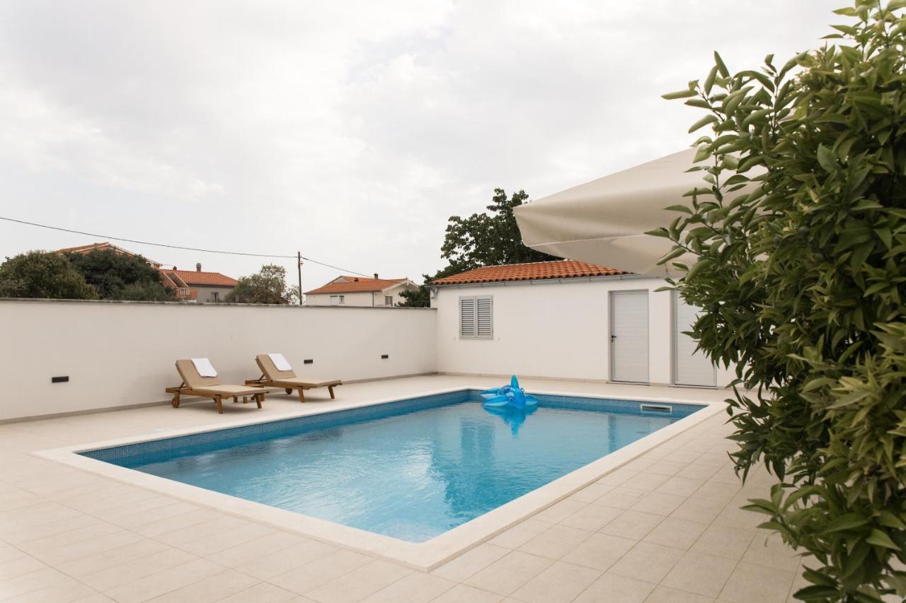 Apartment Zara - Luxury Apartment With Private Pool المظهر الخارجي الصورة