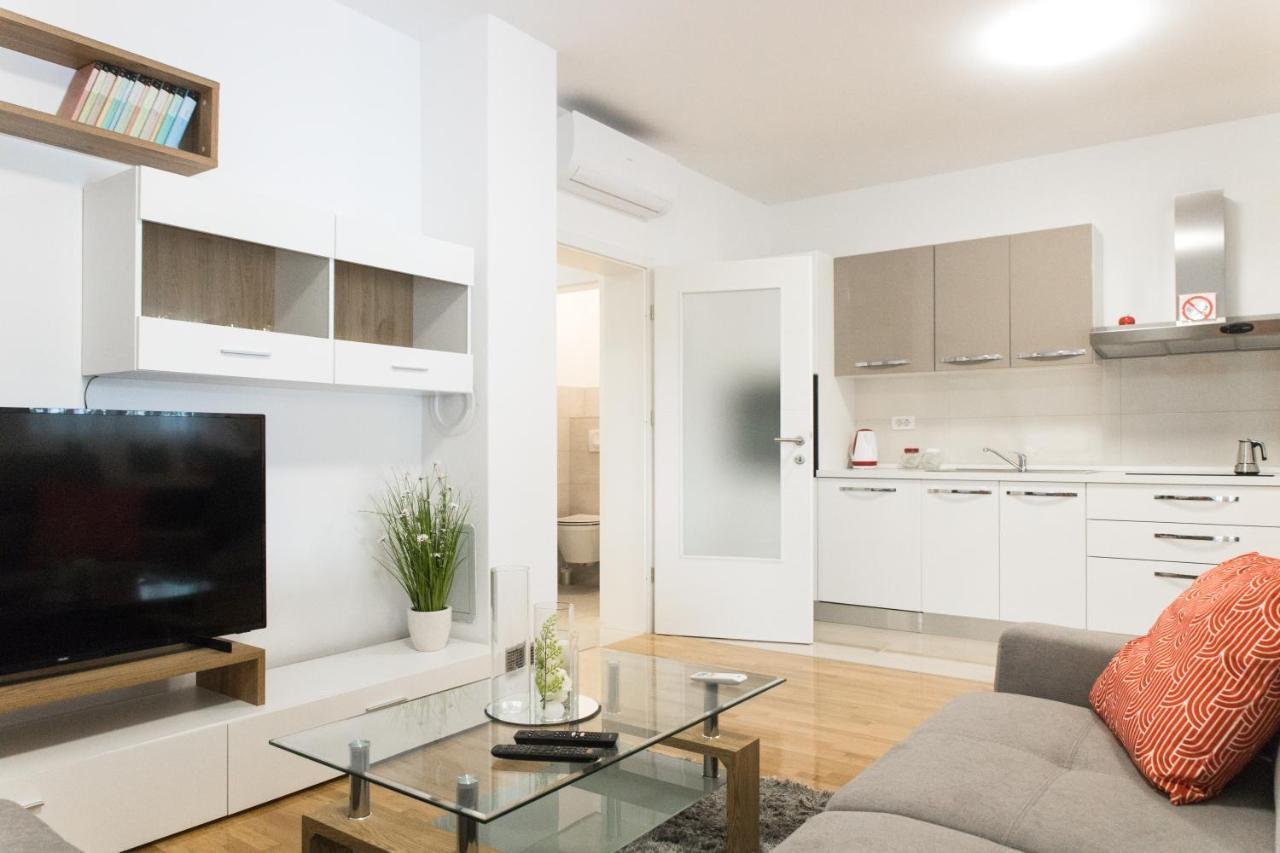 Apartment Zara - Luxury Apartment With Private Pool المظهر الخارجي الصورة