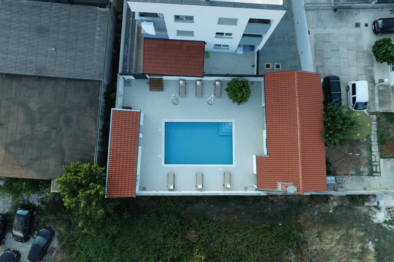 Apartment Zara - Luxury Apartment With Private Pool المظهر الخارجي الصورة