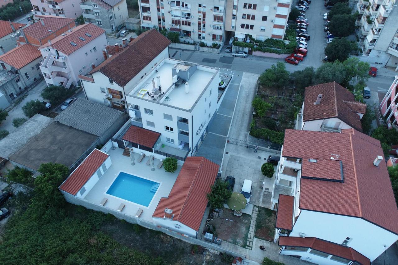 Apartment Zara - Luxury Apartment With Private Pool المظهر الخارجي الصورة