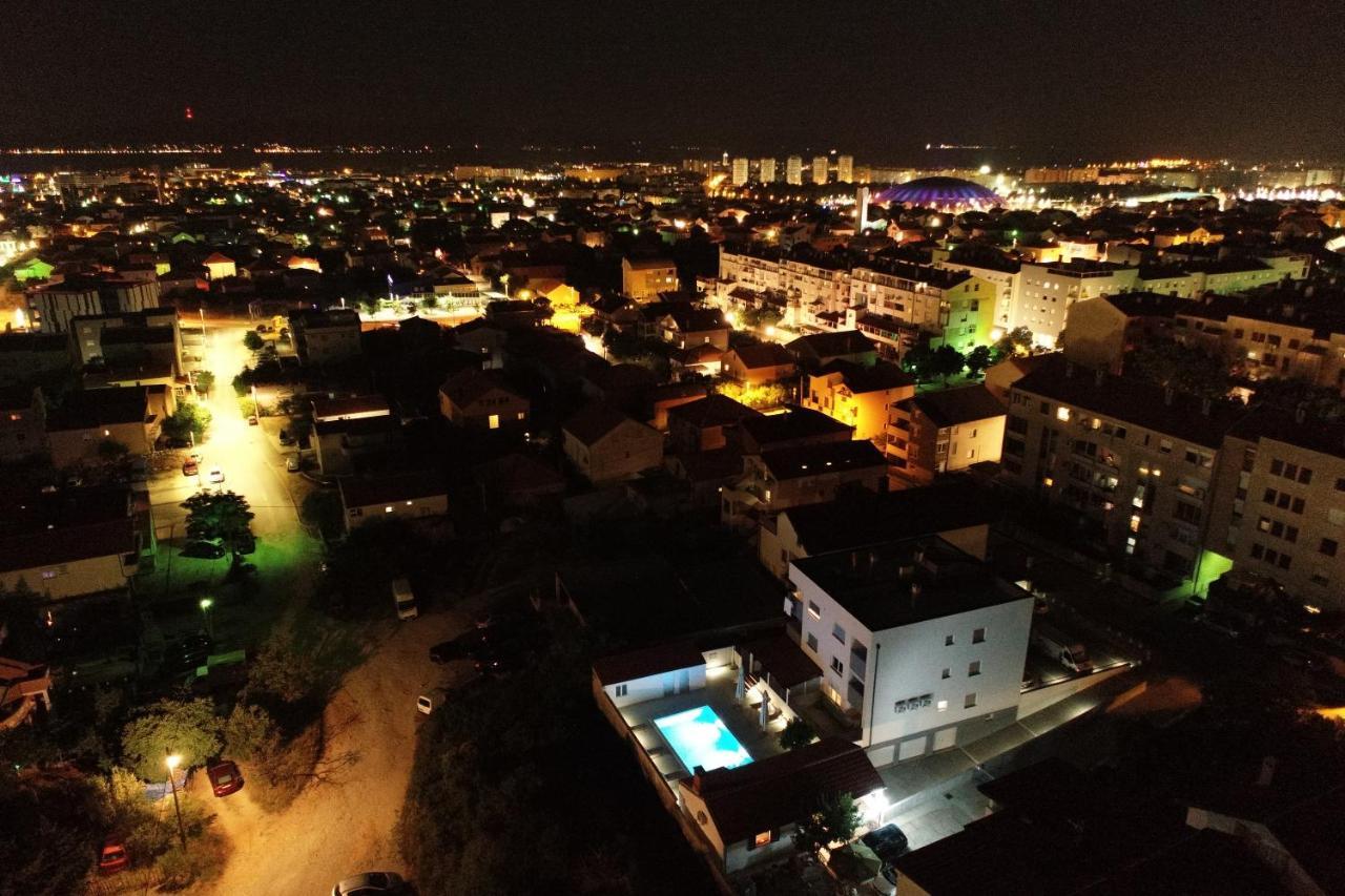 Apartment Zara - Luxury Apartment With Private Pool المظهر الخارجي الصورة